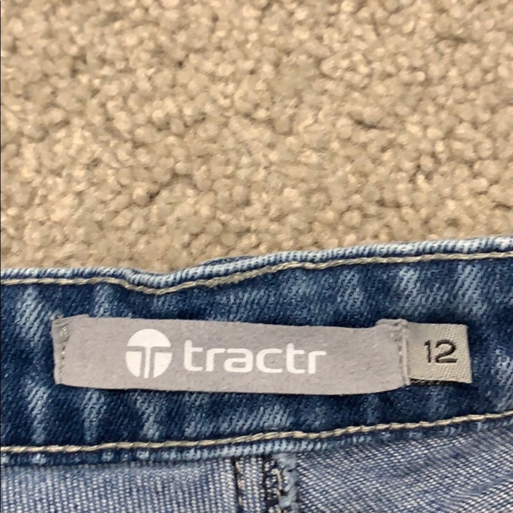 Brand New Tractr designer jean shorts - Picture 3 of 3